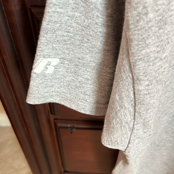 Washington State University Cougars Wave the Flag Grey Tee Shirt - Picture 5 of 5